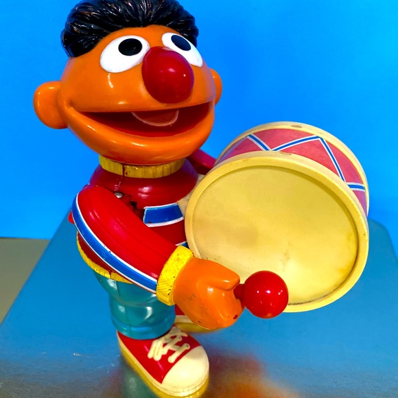 SESAME STREET VINTAGE ERNIE WIND UP DRUMMER TOY BY ILLCO JIM HENSON MUPPETS 7” - Picture 9 of 16